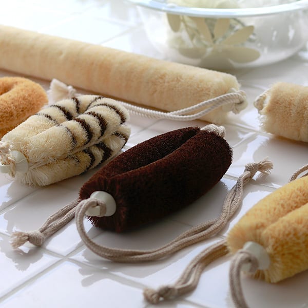 亀の子たわしの「ボディたわし」（とてもやわらか）／健康たわしサトオさん（麻）